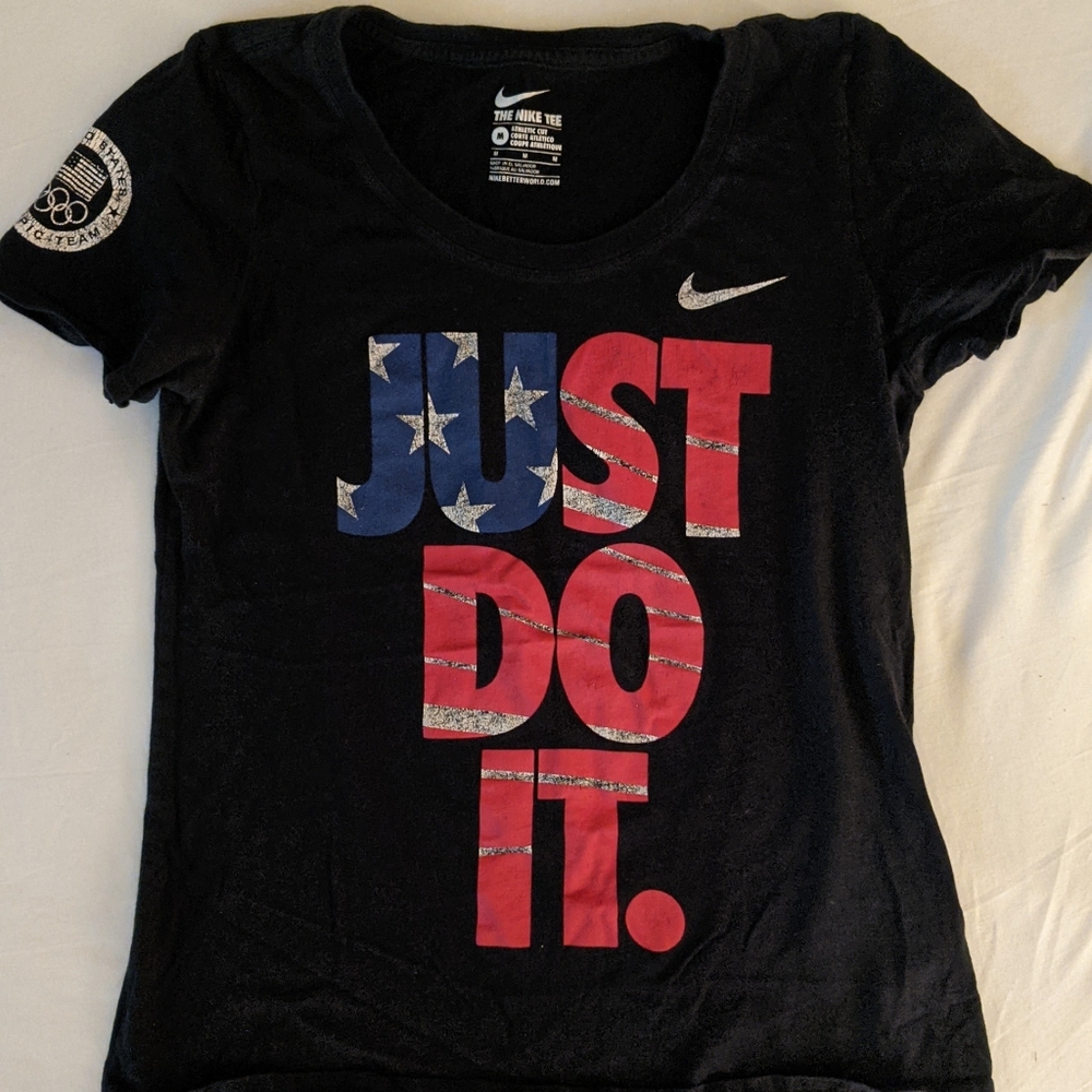 Bundle of 3 Nike medium workout items